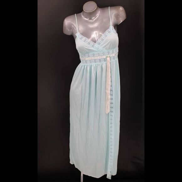 VINTAGE GILEAD ICE BLUE SPAGHETTI STRAP GOWN LINGERIE SIZE M NWT - Picture 1 of 8